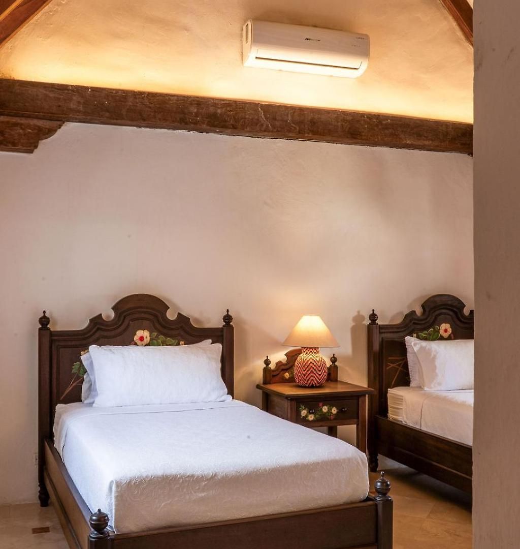 Casa Trujillo Hotel *