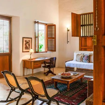 Casa Trujillo Hotel *