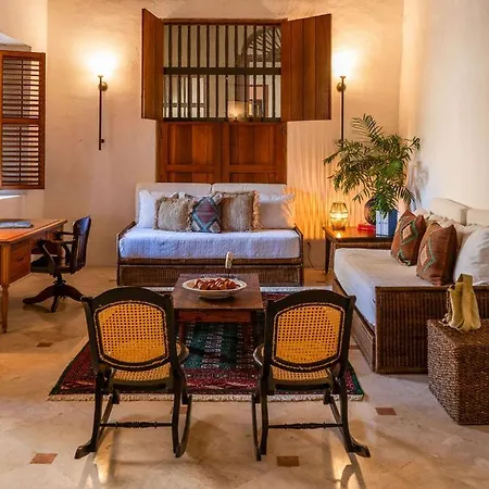 Casa Trujillo Hotel *