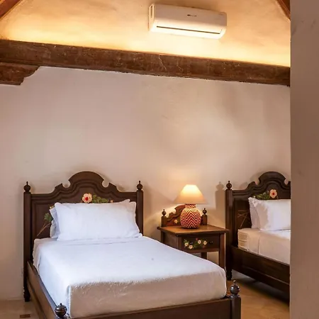 Casa Trujillo Hotel *