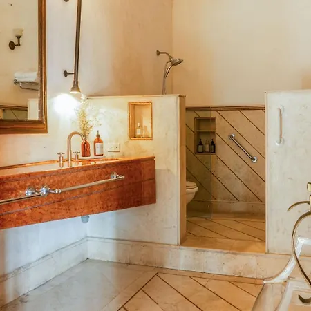 Casa Trujillo Hotel *